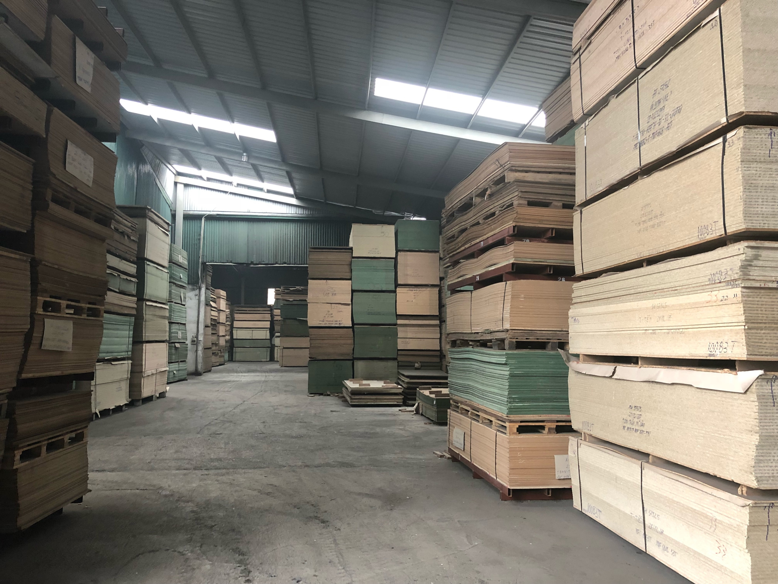 MUA TẤM GỖ ÉP Ở ĐÂU ĐỂ KHÔNG HAO CÔNG TỐN CỦA?
